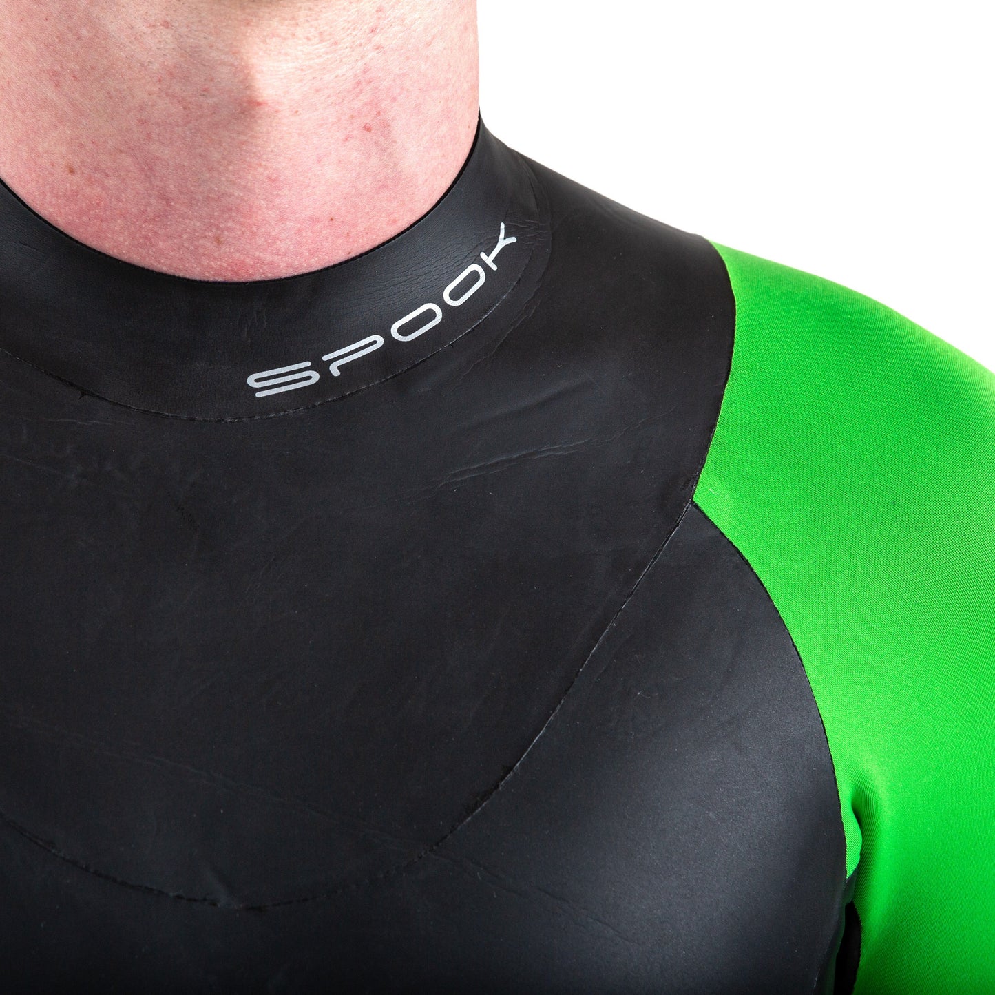 Close up of the neck area of a man in the Spook Wetsuit by Yonda. The perfect wetsuit for Open Water Swimming.